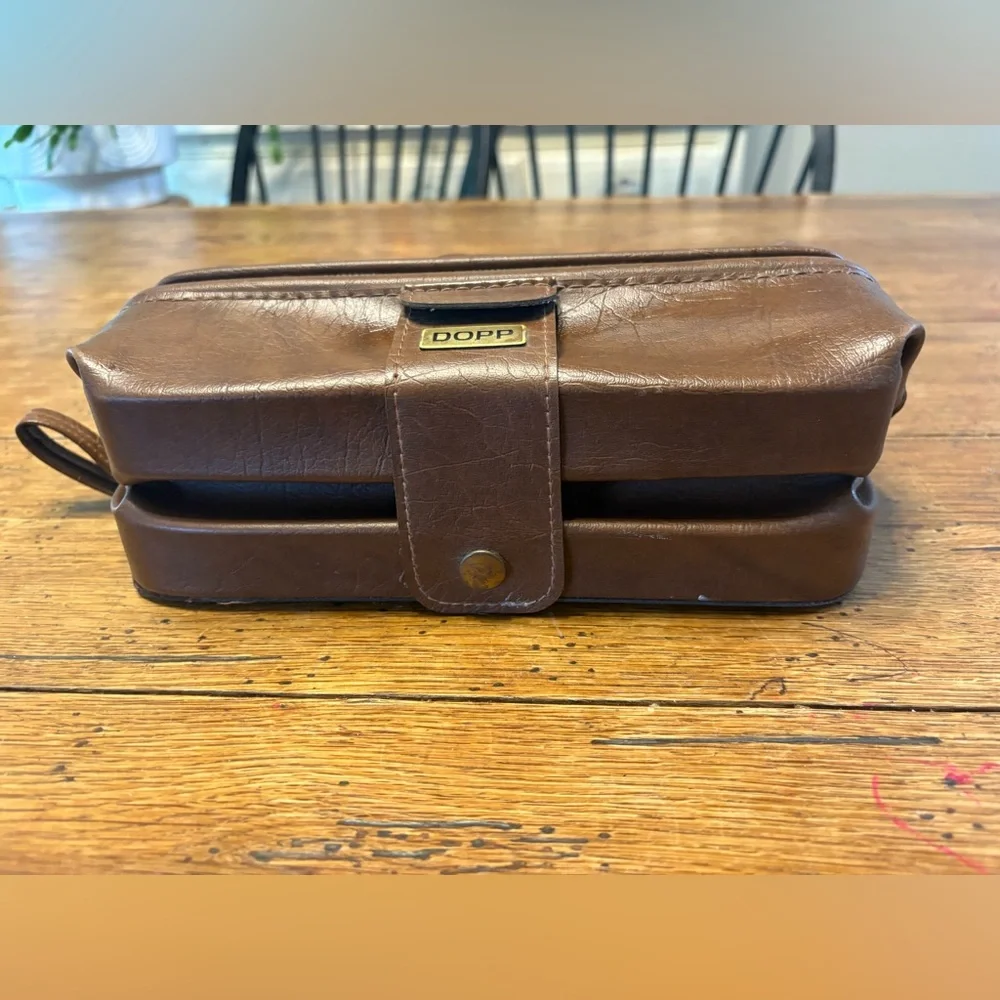 VTG MCM Original Collapsible Faux Leather Zippered Gentleman’s Toiletry Dopp Kit